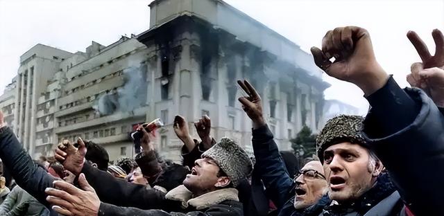 卖国求荣！为讨美国欢心将总统送进大牢，如今结局大快人心