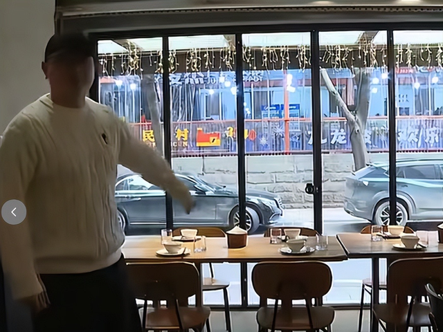 10人聚餐9人开溜后续：组局者失联，当事人反悔，下场大快人心