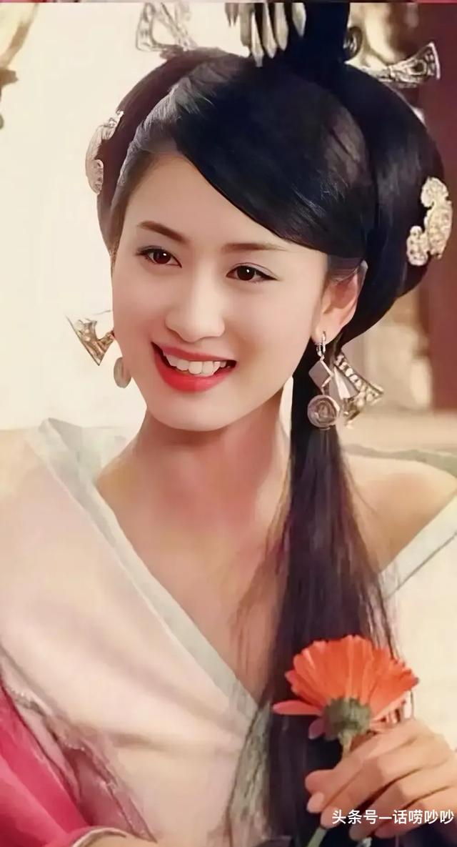 退圈9年，内娱无人替代，唐嫣和孙坚都劝她复出拍戏！太可惜了！