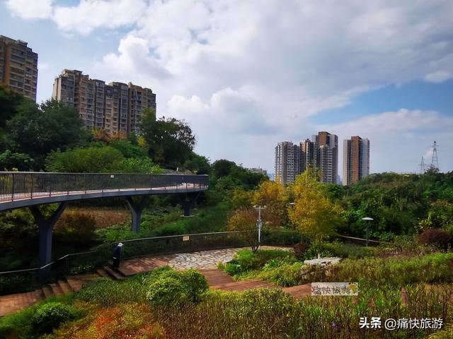 隐藏在自贡城区内的“一线天”