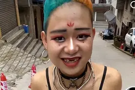 目不识丁、不学无术的跳梁小丑，到底是什么人捧红了这些网红？图片