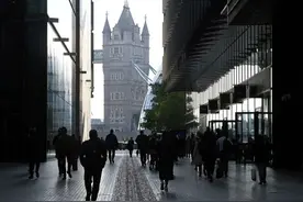 英格兰夺冠或全国放假！英镑大涨创一年新高图片