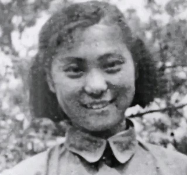 1979年中国女代表访问美国，一餐厅老板说：在朝鲜我当过您的俘虏