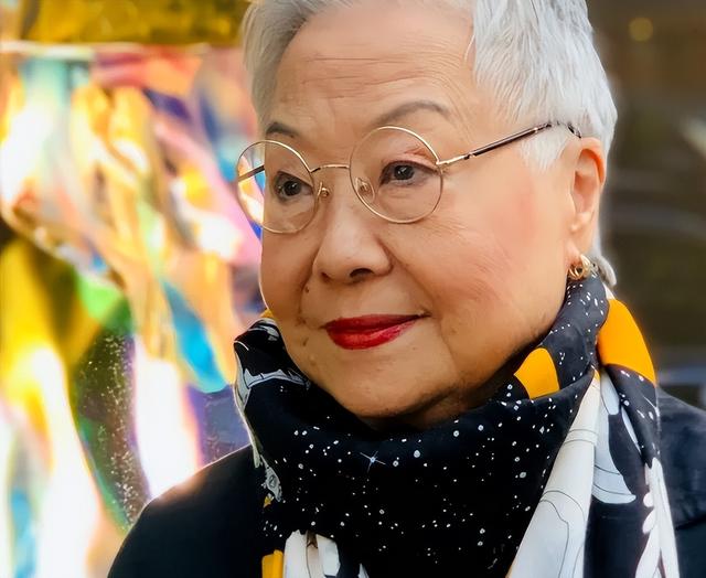 中国赚钱美国花？老戏骨祖孙三代，在美奢华享乐过上人上人生活