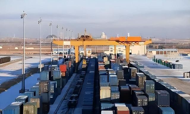 泽连斯基突然翻脸，通知中方做好全面准备，迎接乌克兰的最新制裁