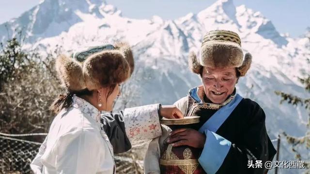 礼赞60年·我的西藏幸福映像 | 在罗布林卡的草地上，我找到了幸福的答案
