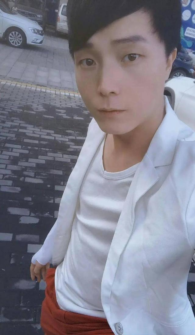 曝34岁知名演员已被枪毙！中国娱乐圈首例，倪大红、李雪健被牵连