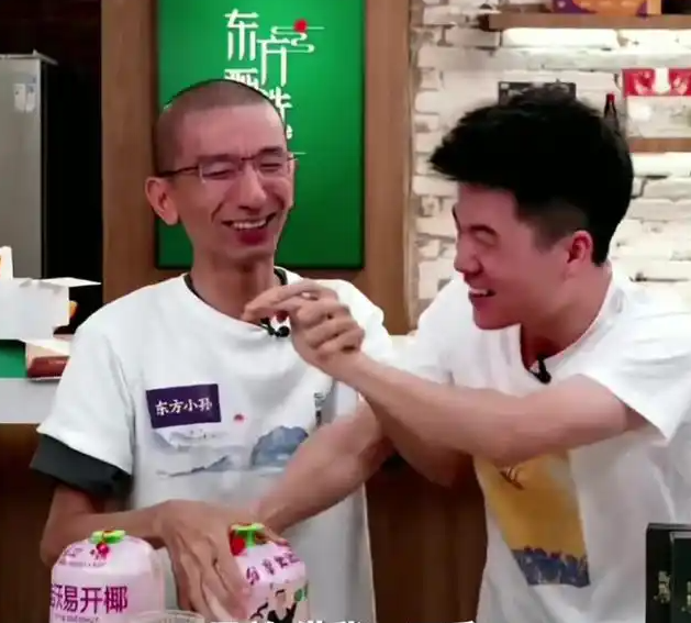 俞敏洪官宣孙东旭离职东方甄选，文案信息量大，证实董宇辉没说错