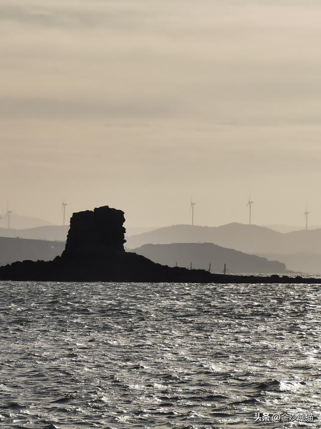 打卡屿头岛厝梁礁"一线天" 登上平潭岛 双龙连续第三年千里走双骑3