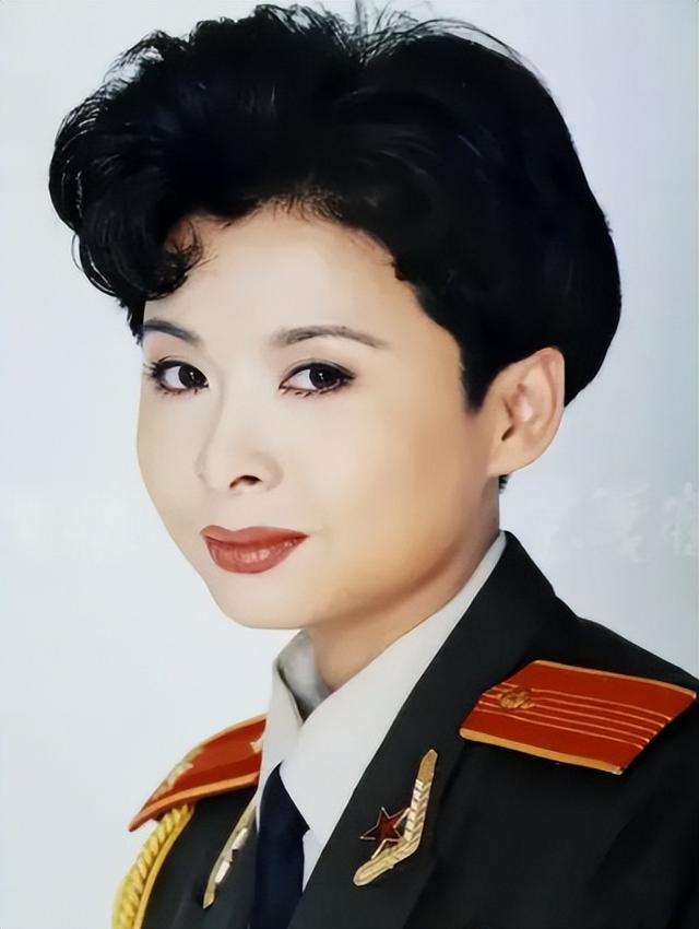 董文华不再沉默，揭露了曾经被“封杀”的原因，原来我们都错怪她