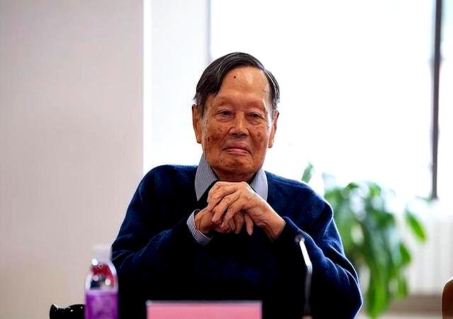 杨振宁妻子翁帆自白：为了丈夫的身体！我16年来都是早睡早起