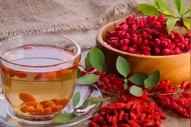 一杯明目茶，轻松改善眼干涩、视力模糊，每天泡一泡，喝出好视力图片