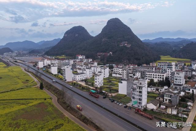 罗平：油菜花盛开 农文旅融合促振兴