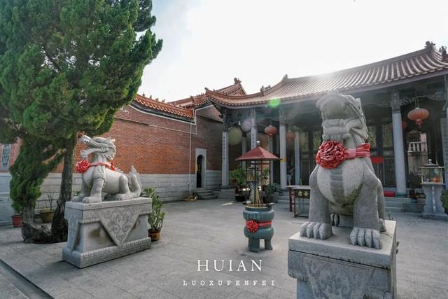 来泉州惠安别只去崇武古城!在这座千年古县登科山逛夜市!