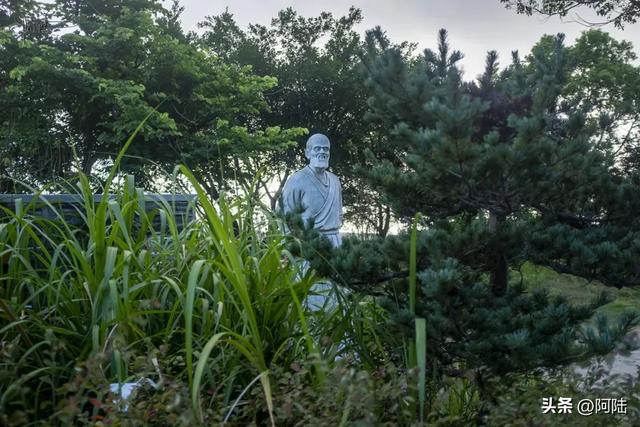 路过平阳西湾，跳头渔火没看着，一些落寞的人文景观倒是令人唏嘘