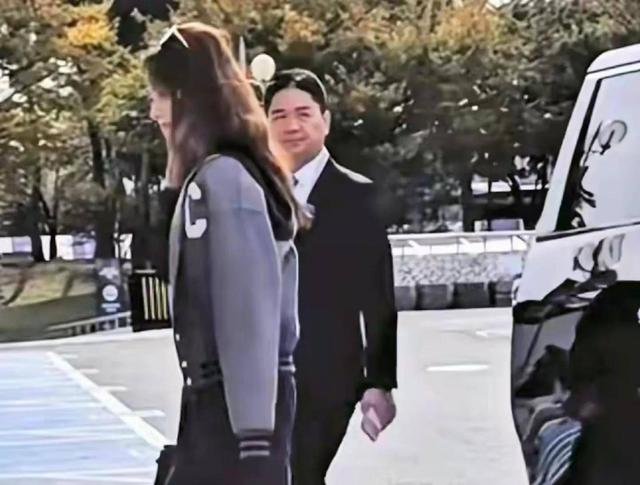 不装了！婚变传闻仅10天，31岁章泽天高调官宣喜讯，终于等到这天