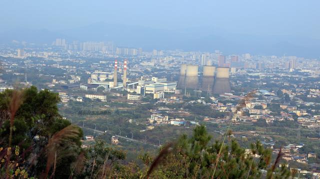梅城西郊发现俯瞰梅城的最佳景点，一眼可见皇家名典金沙湾千佛塔