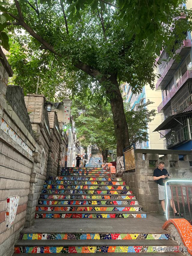 寻面之旅第678站：在枣子岚垭发现5元的小面