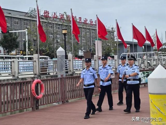 景中有警，警在景安