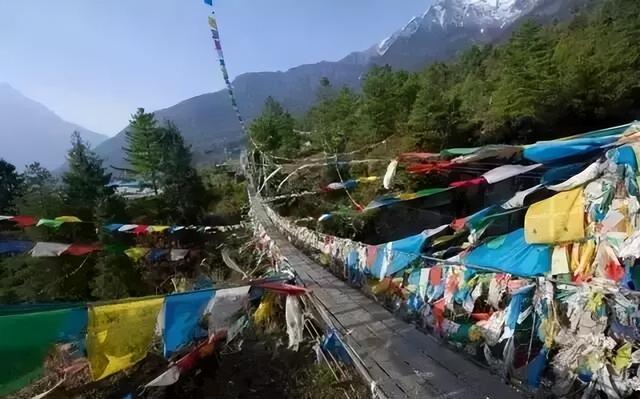 拉萨1小时直达！1500年悬崖寺庙扎叶巴寺，才是灵魂净地