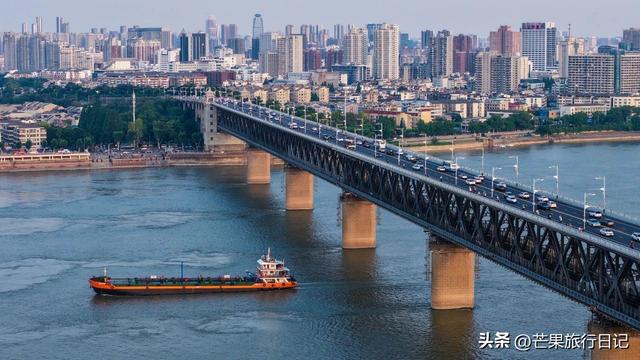 湖北省会武汉，不愧为中部最大的城市，魅力直追重庆