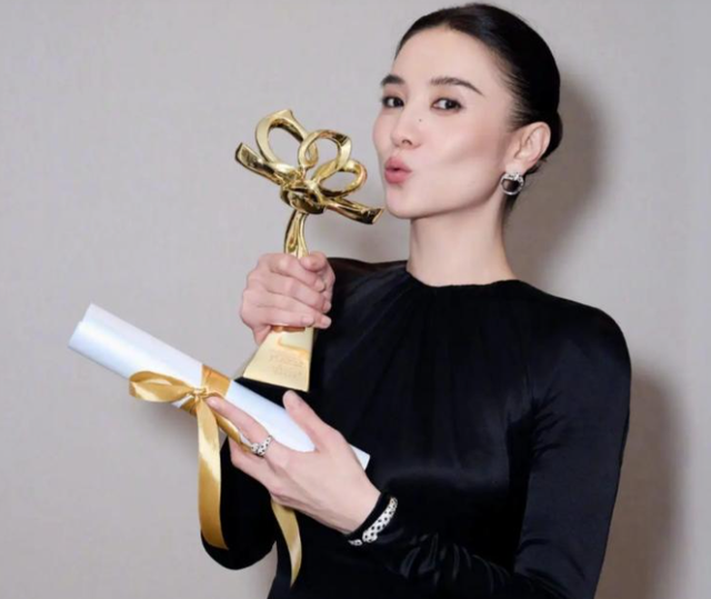 陪睡上位、知三当三？刚拿金鸡奖影后的宋佳，私生活传闻有多离谱