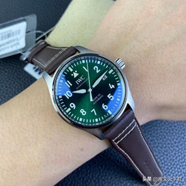 �ع⣺����������󡰺��С��ߵ����Ӧ�о��У����ҽ���2872Ԫ