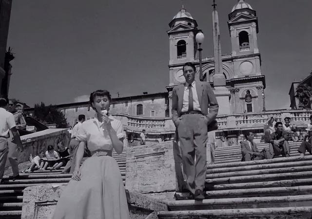 经典浪漫爱情电影《罗马假日》，情侣一起观看，体验当初的纯爱