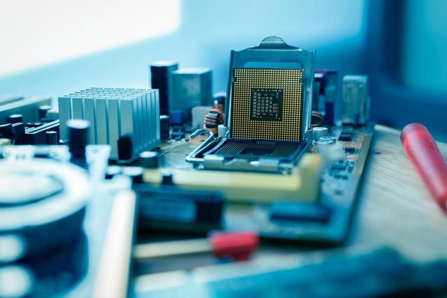 日本：再不阻止，很快中国就能把芯片干到当年和DVD一样的白菜价