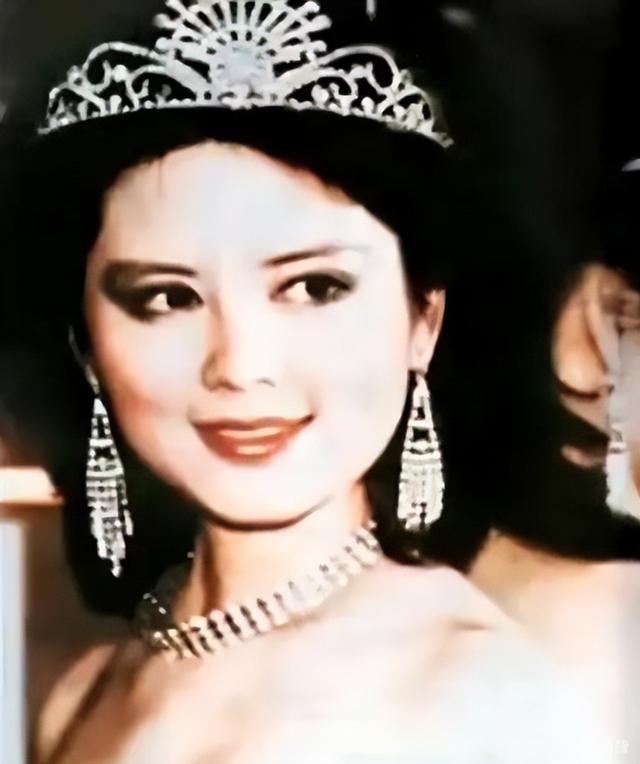 她是中国第一美妇，因为太美被克林顿接见	，为显年轻28年不近男色
