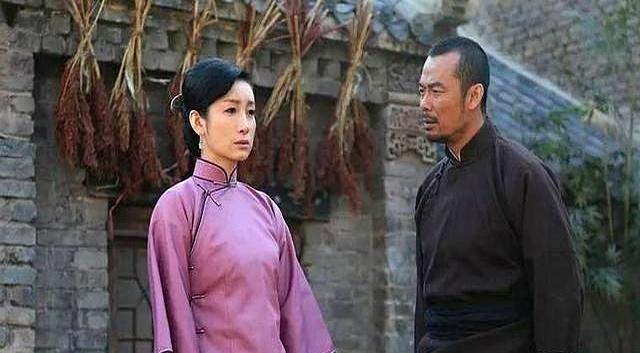 父亲是著名导演！他却“窝囊”25年没人理，直到遇54岁迟暮才大火