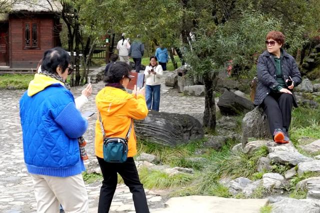 红叶带火乡村游！留坝的秋 “赚”足了人气