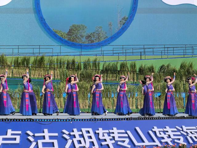 泸沽湖里的诗和梦