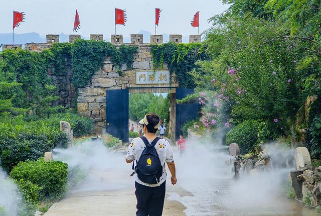 天上王城：是修建在山顶的城，更是漂浮在云端的国