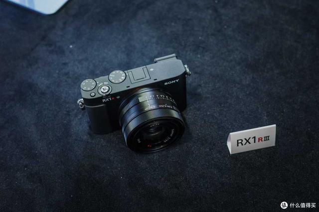 一台让人等待了10年的相机，Sony RX1R III 首发快速上手体验