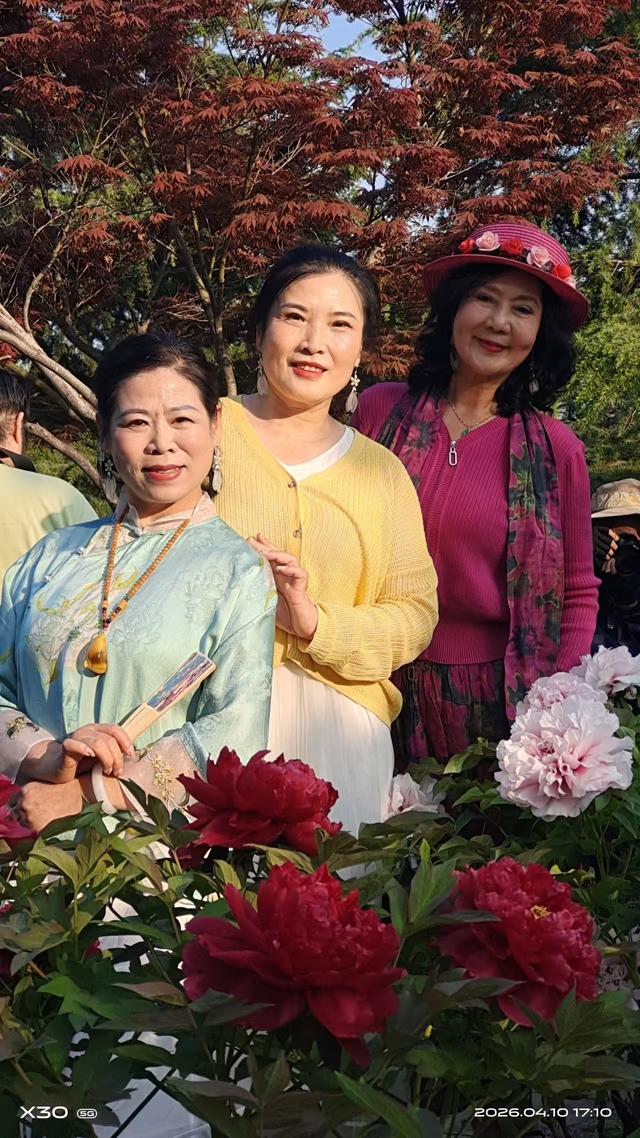 国色天香 旗韵芳华——牡丹园赏花雅集