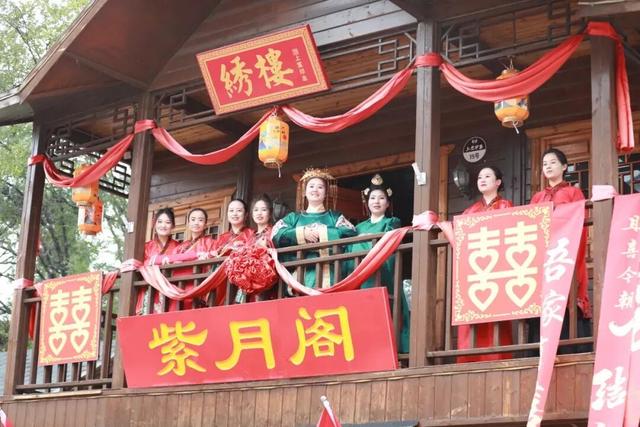 这个国庆，振兴小镇“好热”！