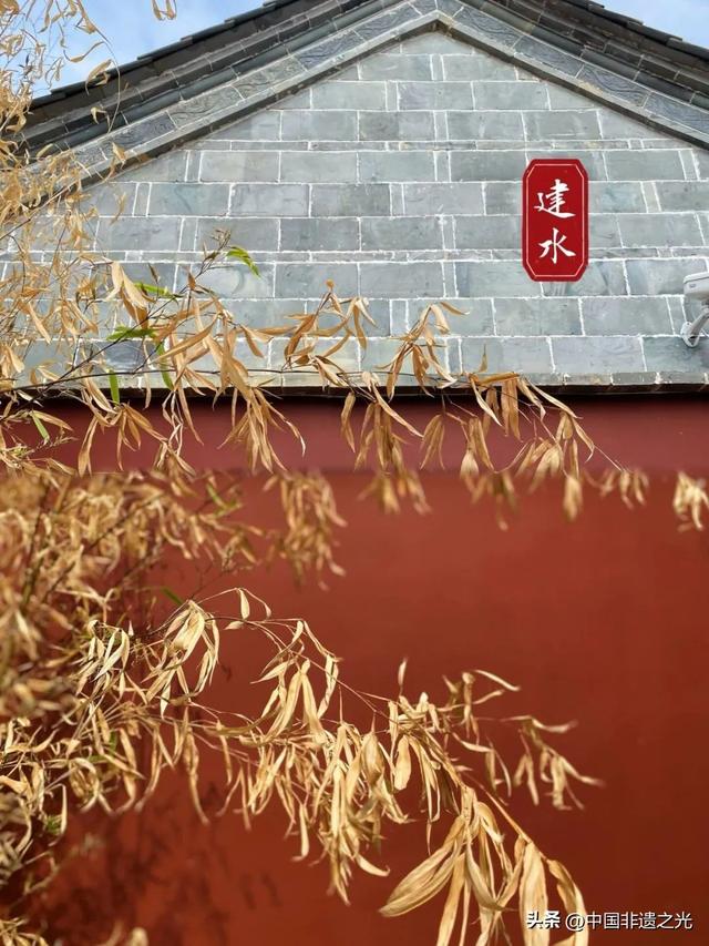 云南建水——千年临安古城 ：中国最后一座活着的古城！