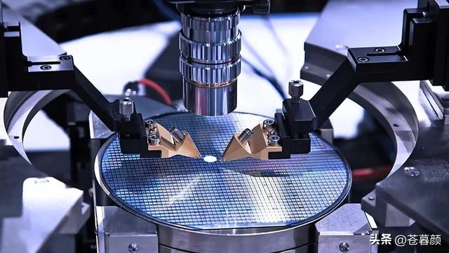 荷兰正式禁售DUV光刻机，中方别无选择，只能坚定自主制造破局