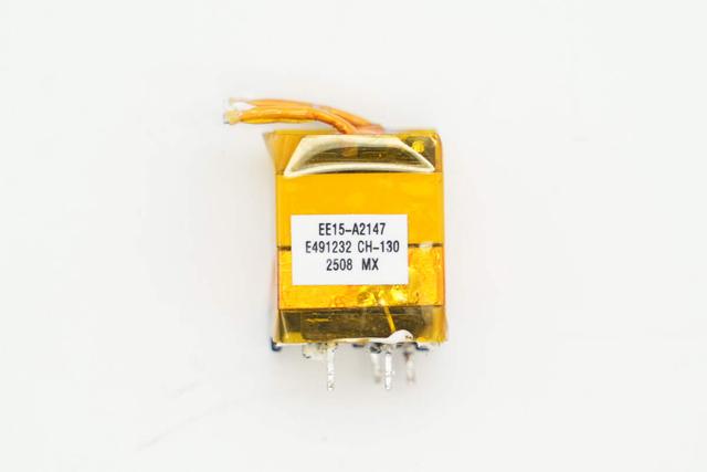 迷你级别的小巧精致，安克新款Nano 30W氮化镓充电器拆解