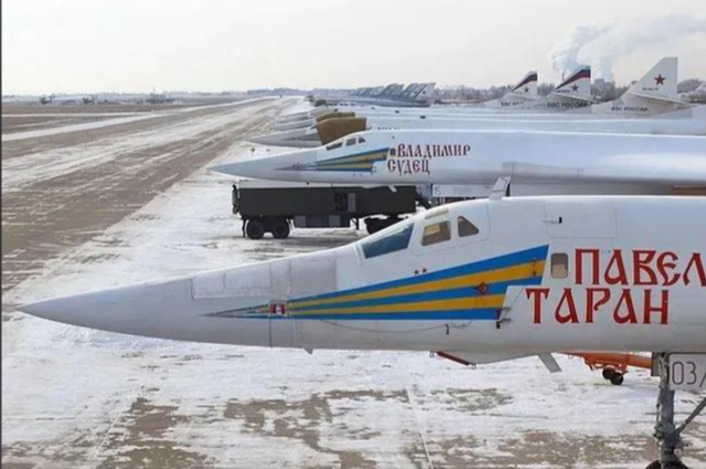 俄军突然换打法	，空袭拉满，乌克兰最危险的时刻到了吗？