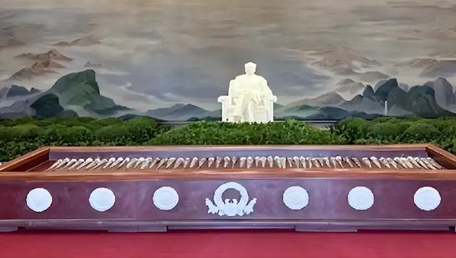 毛主席遗体现在保护得如何？徐静：肤色身高没变化，还是那样亲切