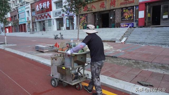 忆往昔峥嵘岁月：“北安1945街区”带你追寻红色文化