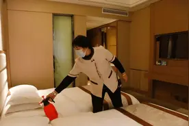 酒店退房时，一定要记得把这6种东西带走，不然保洁阿姨会偷着乐图片