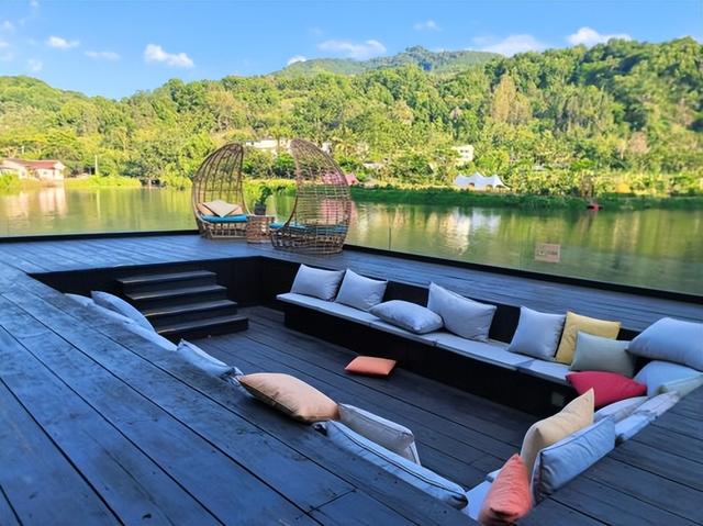 山海间的苗寨原乡：雅啦咪山海情民宿的本真文化旅居