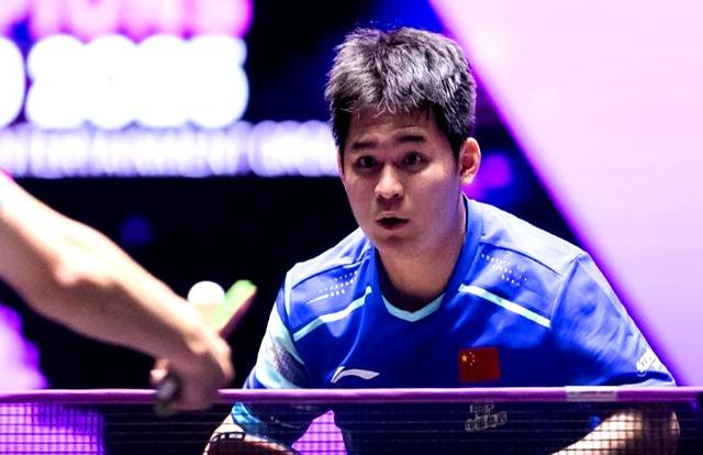中国大满贯，20岁小将决胜局5-9逆转，张本智和一轮游，林诗栋3-0