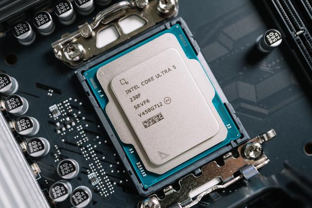 哪边性价比高？英特尔酷睿Ultra 5 230F与AMD锐龙5 9500F对比测试