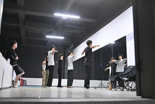 直播间的女主播，一次坦诚的自白