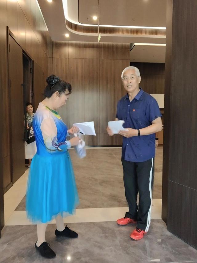 走进校园收获多·旅游文化展风采
