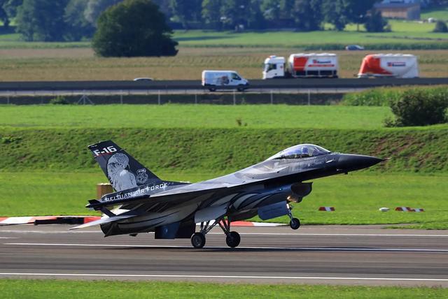 新一轮冲突要打响？印巴首都接连被炸，双方大批部队在边境集结！